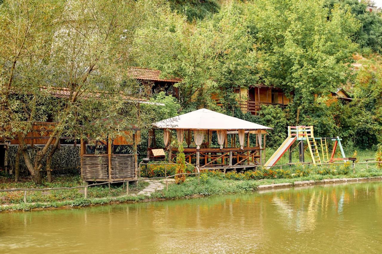 Bilya Richky Hotel 카미야네치포딜시키 외부 사진